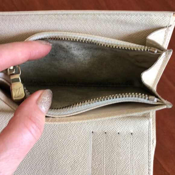 Louis Vuitton Damier Azur - Picture 7 of 7